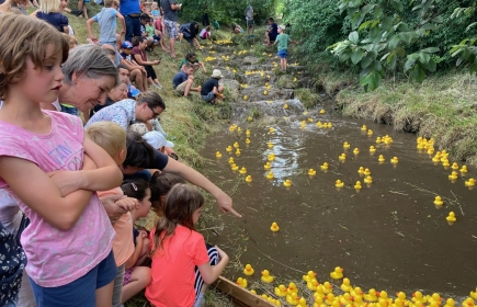 Entenrennen im Eisbach